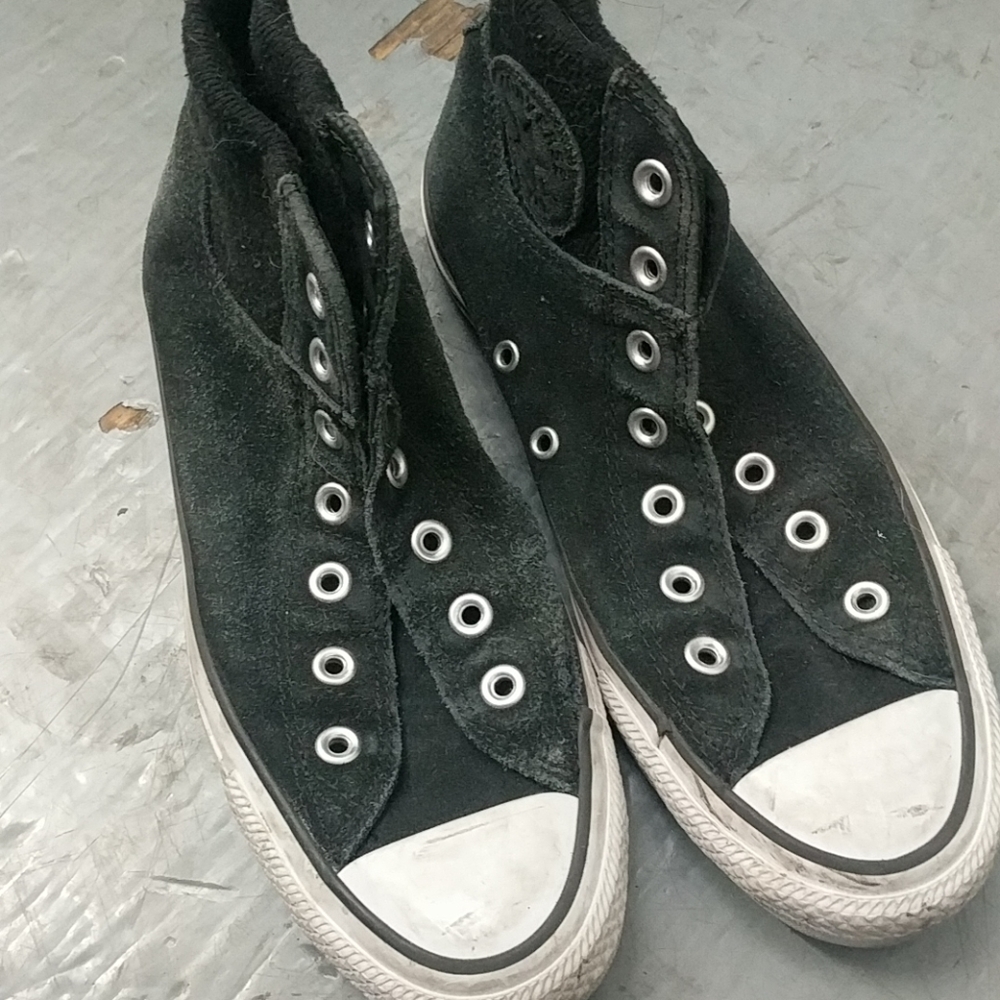 Converse black suede shoes size 8